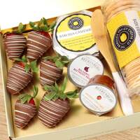 Sparkling Cheese And Strawberry Gift Box